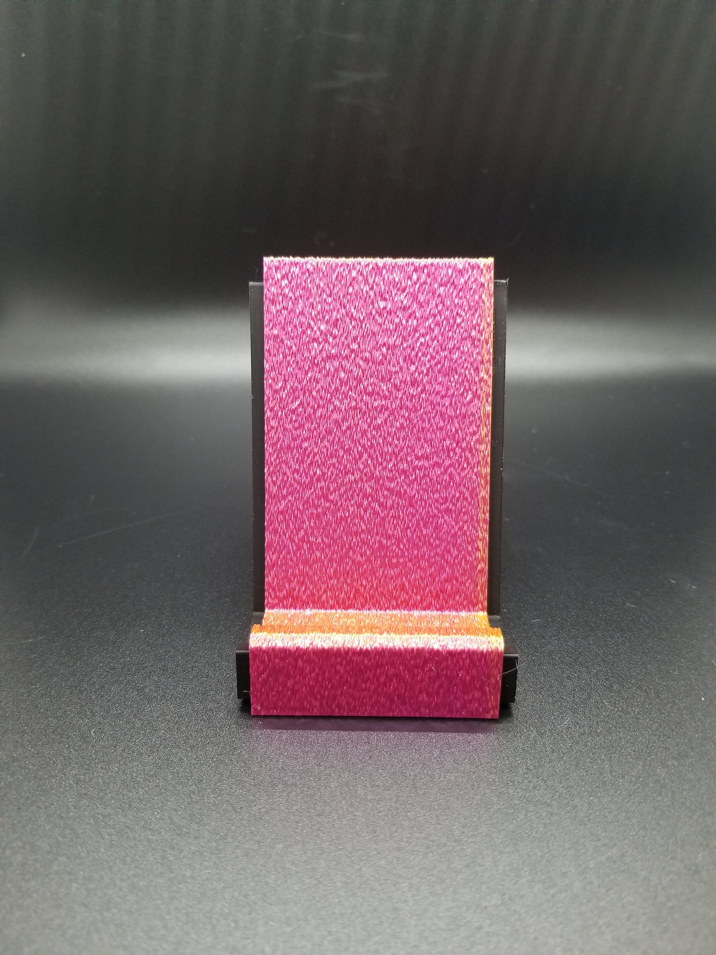 Heart Loop Phone Stand