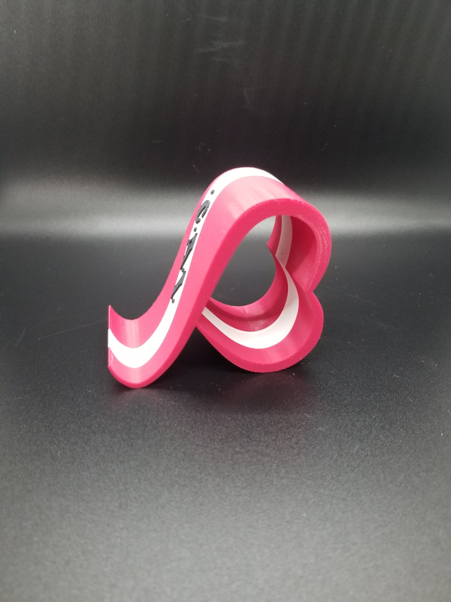 Heart Loop Phone Stand