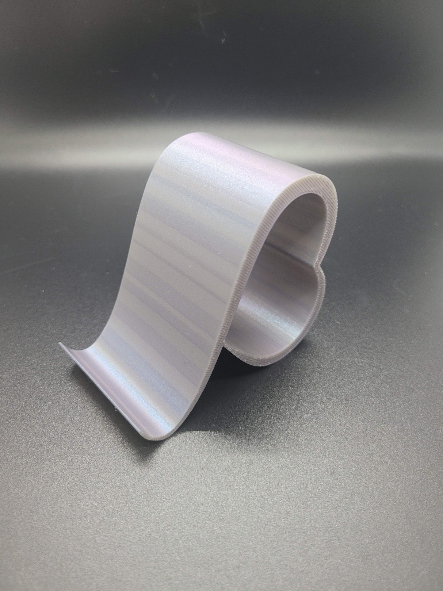 Heart Loop Phone Stand