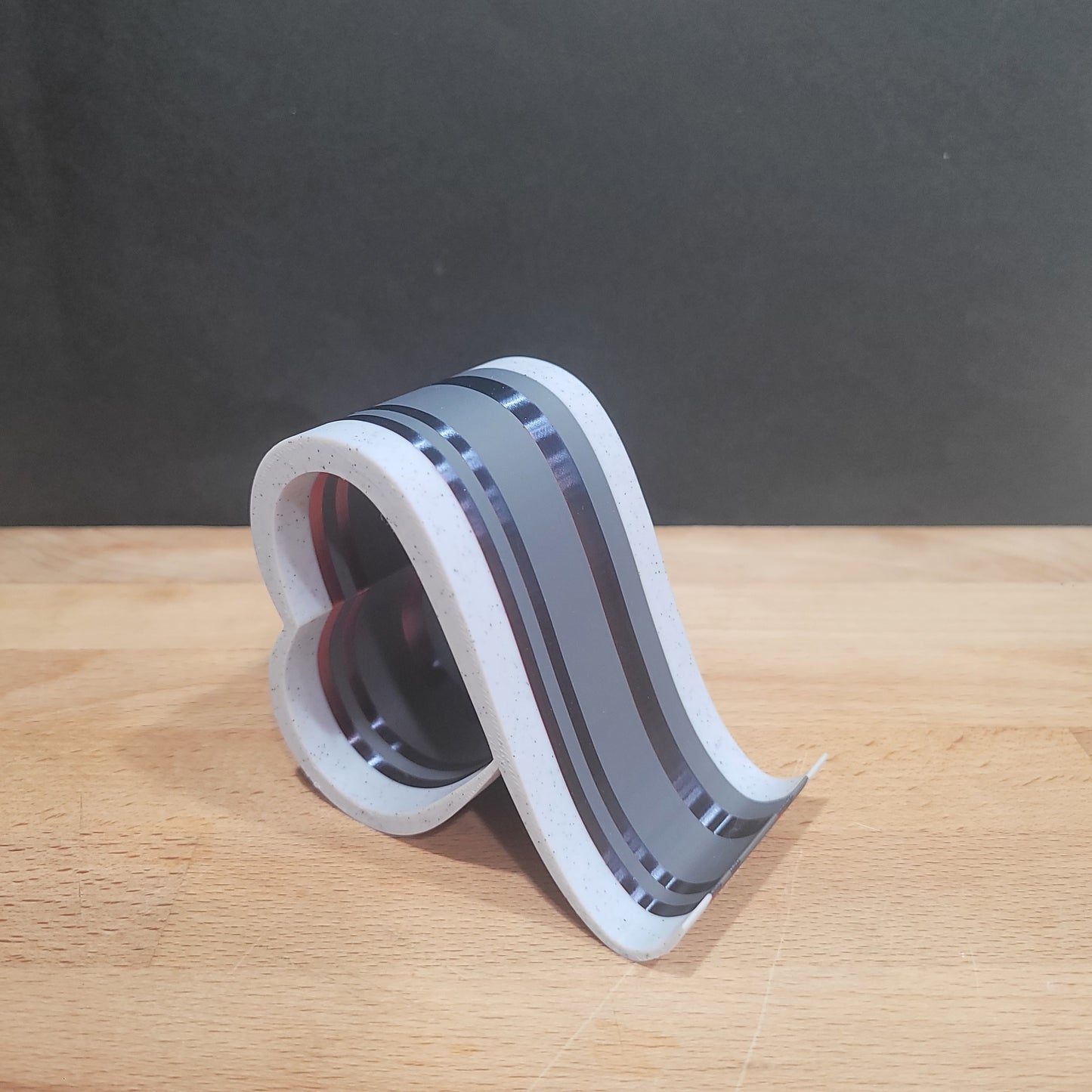 Heart Loop Phone Stand
