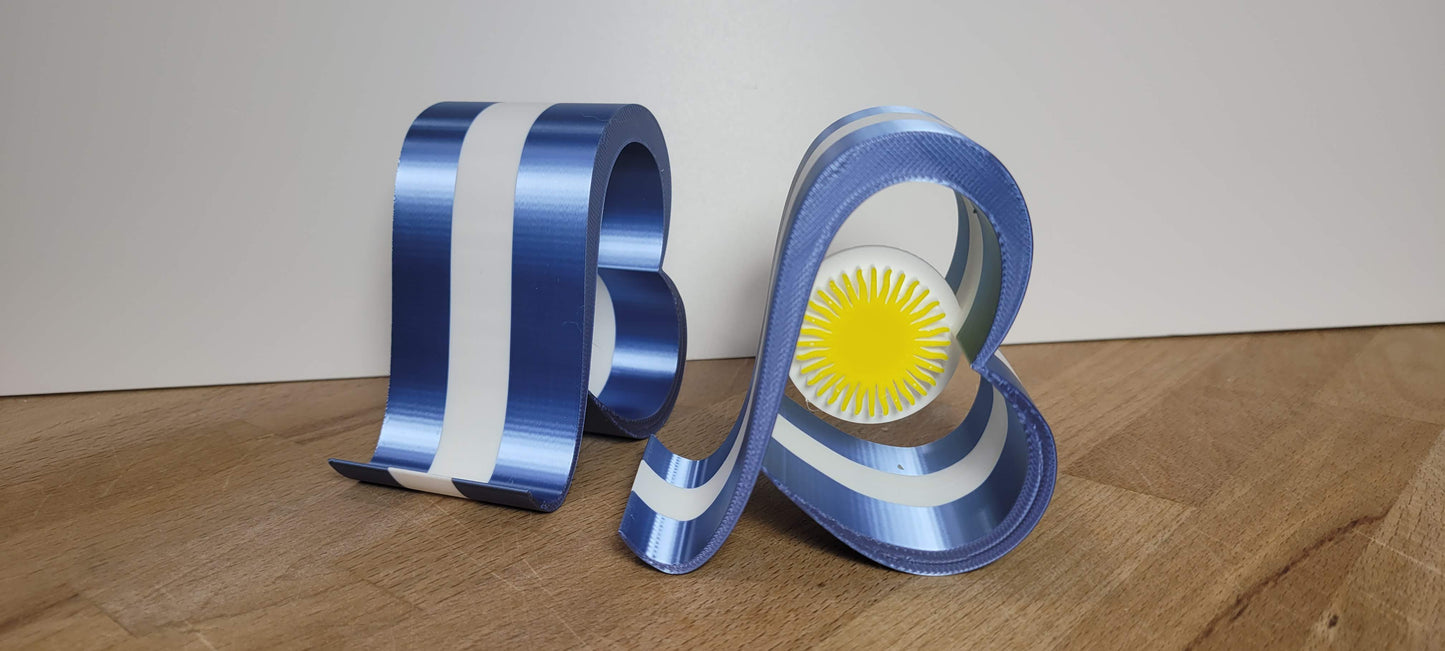 Heart Loop Phone Stand