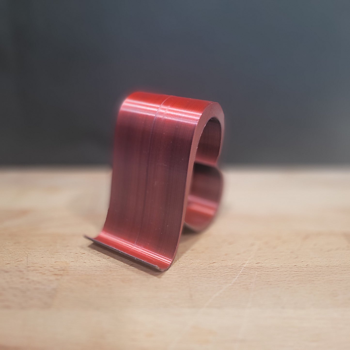 Heart Loop Phone Stand