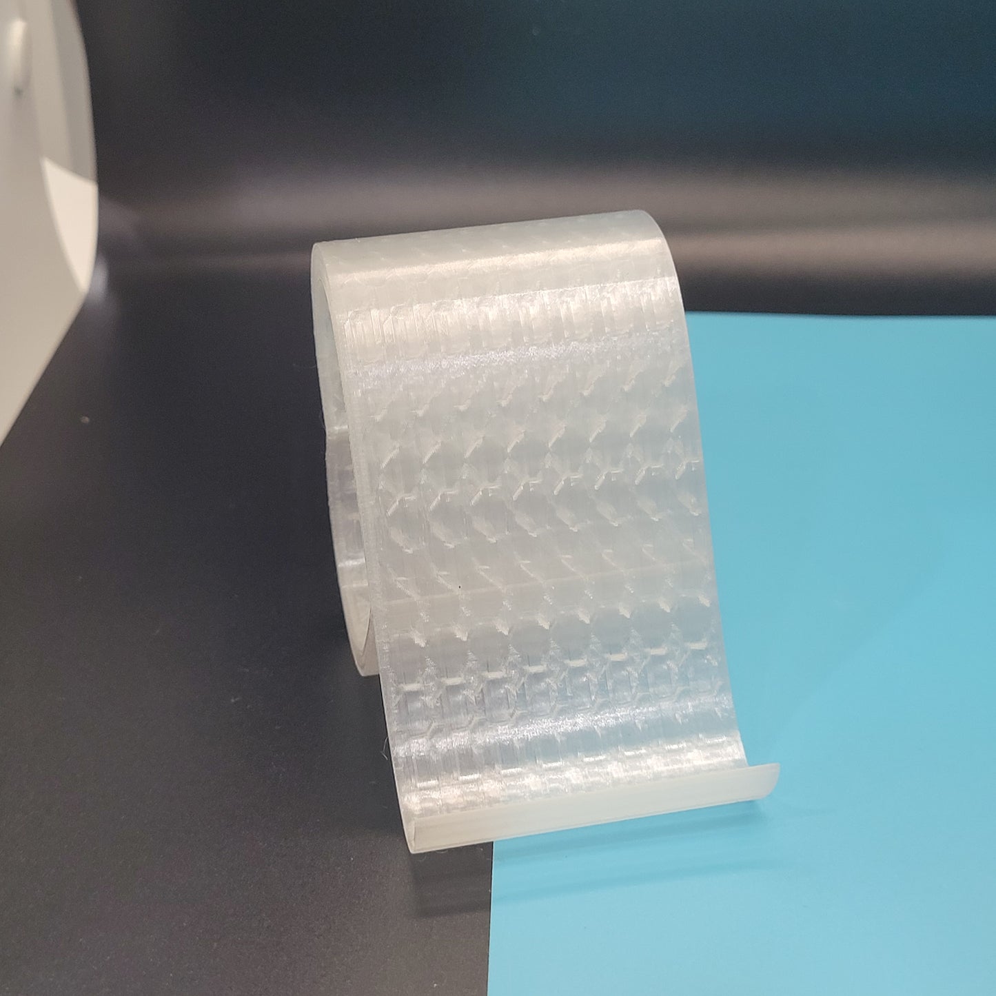 Heart Loop Phone Stand