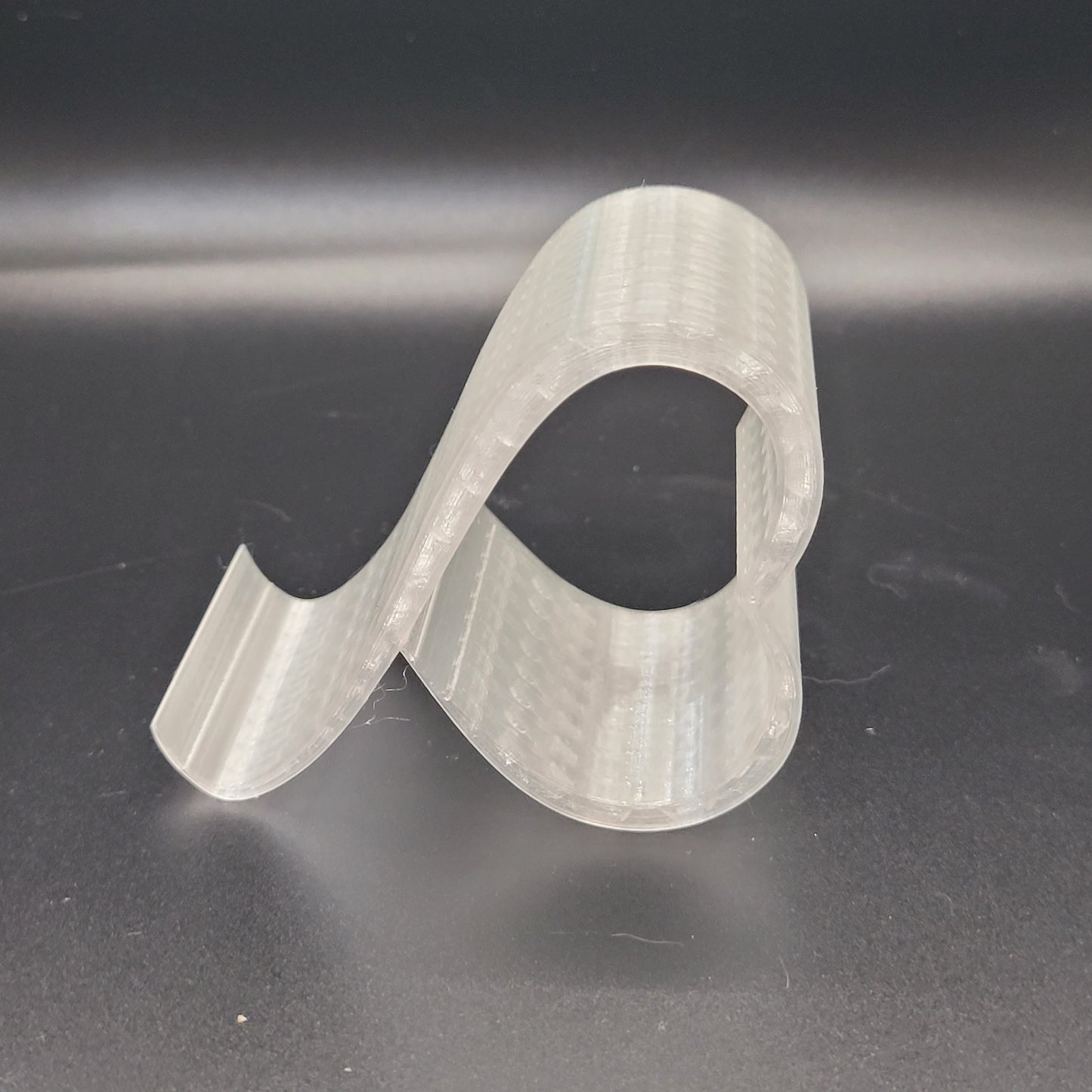 Heart Loop Phone Stand