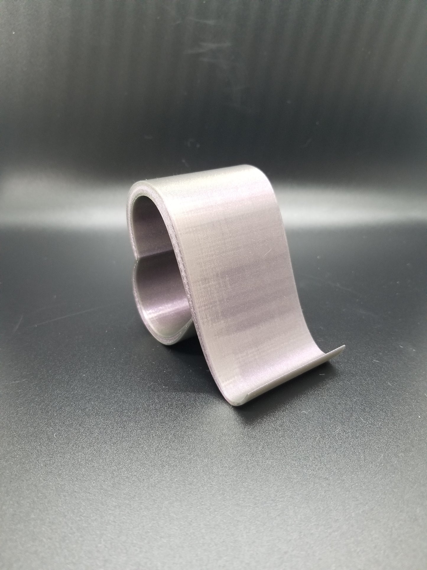 Heart Loop Phone Stand