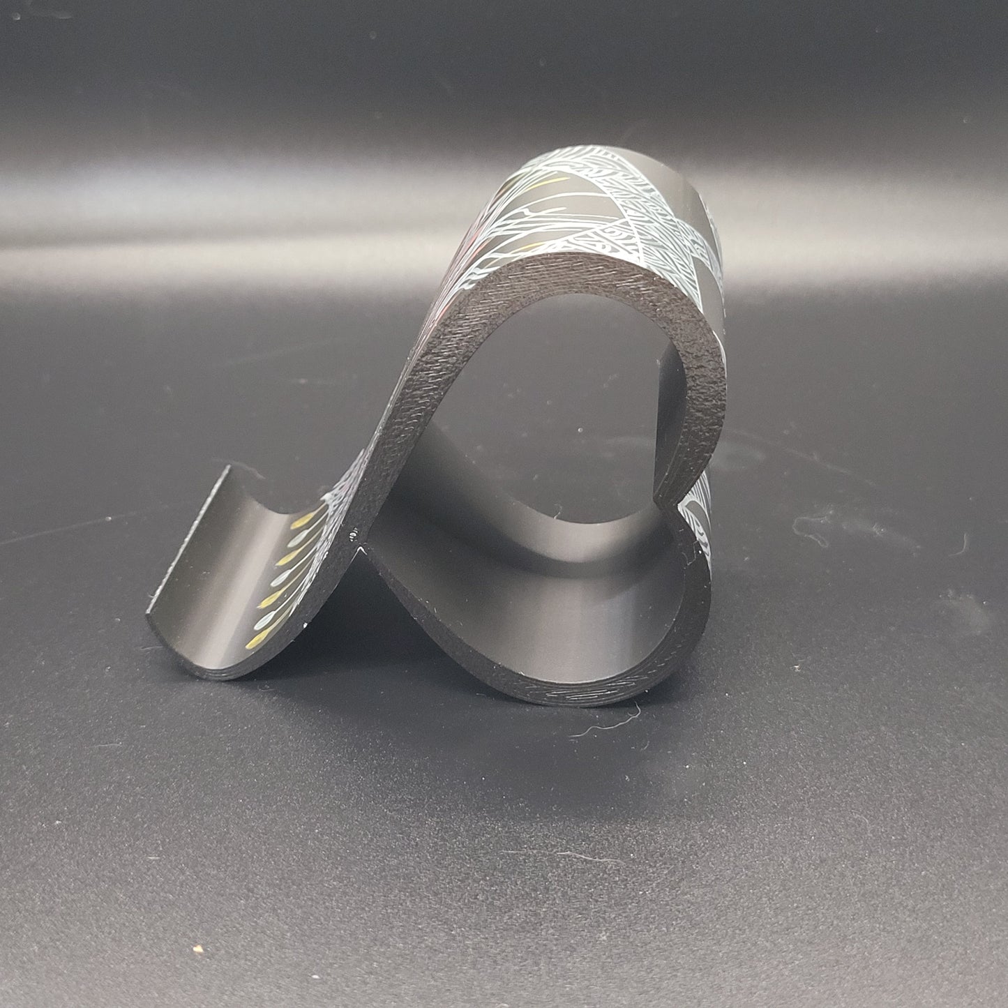 Heart Loop Phone Stand