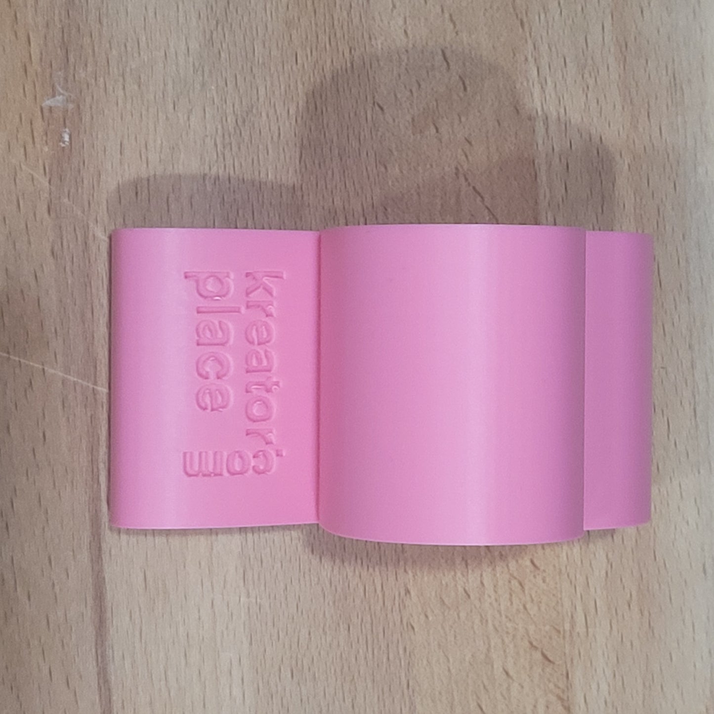 Heart Loop Phone Stand