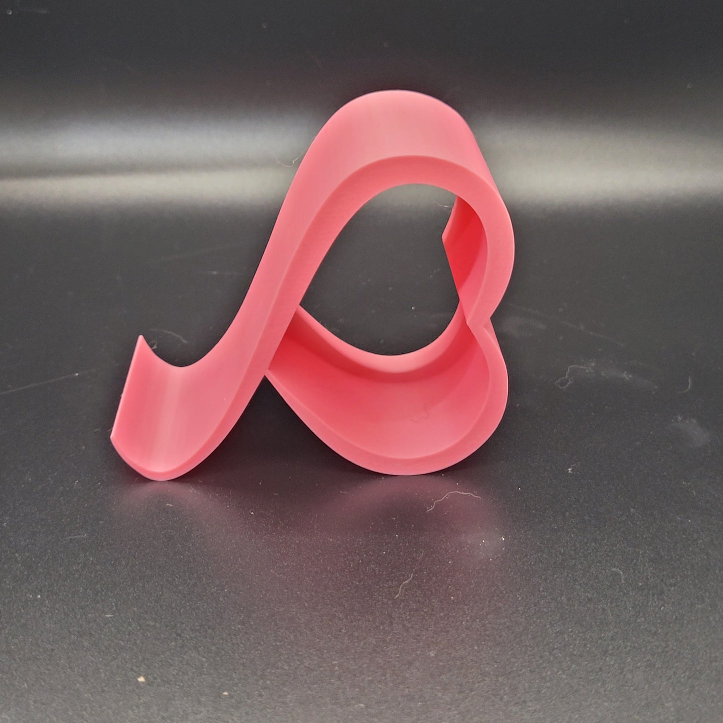 Heart Loop Phone Stand