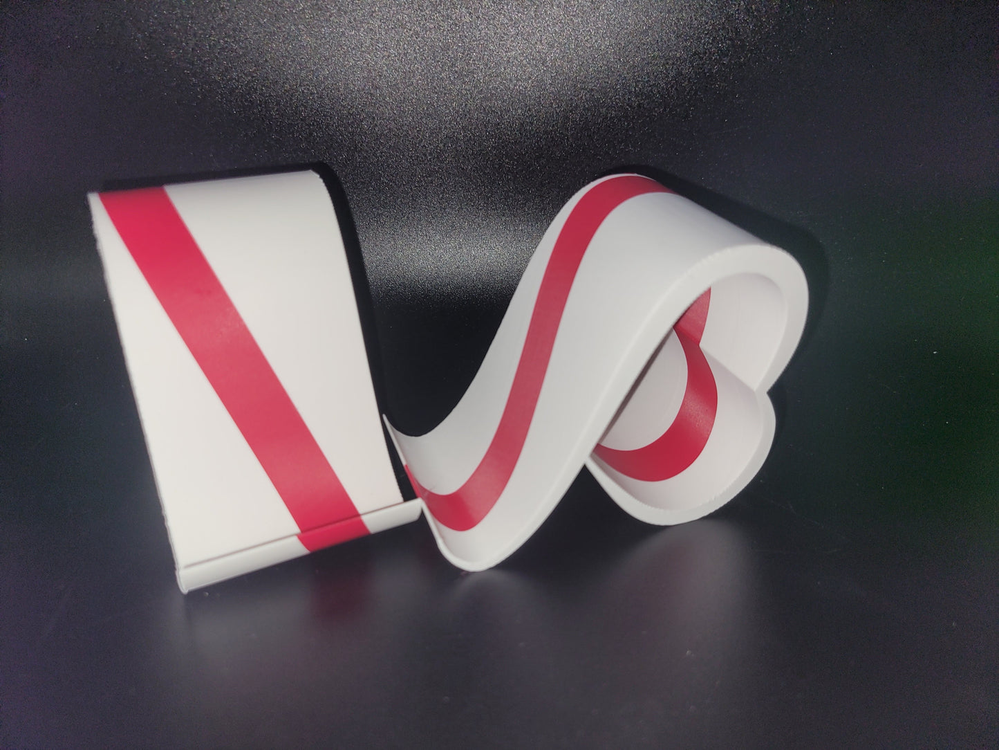 Heart Loop Phone Stand