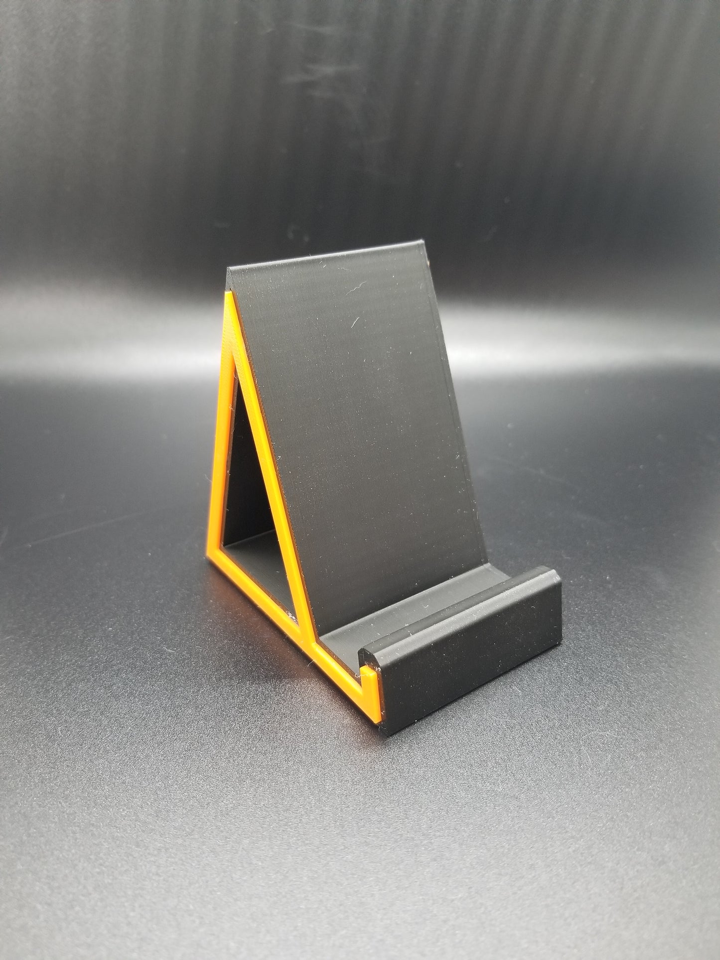 Heart Loop Phone Stand